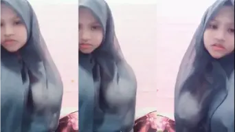 Abg Jilbab Hitam Tobrut, Pake Baju Ketat Sampe Keliatan Utingnya Bikin Nafsu Naik.