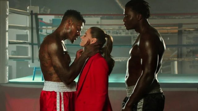 Tori Black Diminyaki, Digilir Dua Kontol Besar Sama Louie Smalls & Jason Luv | Blacked