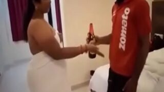 Video Ngentot Aunty Tamil India Sama Kurir, Bikin Makin Greget