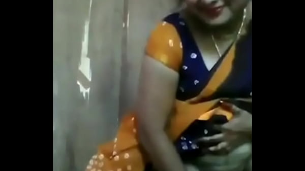 Buka Paha, Desi Bhabhi Siap Digoyang
