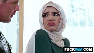 Wtf Cewek Hijab Imut Ngentot Pertama Kali Sama Tukang Ledeng Naudi Nala, Jason Sarcinelli