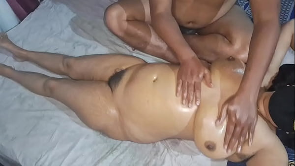Desi Indian Bhabhi Ngentot Pijat Bugil Full Coli.