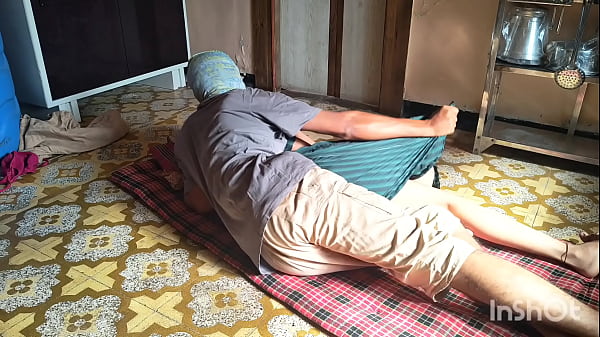 Ngentot Adik Tiri Manisku Di Dapur Sambil Nahan Napas Biar Gak Kedengeran.