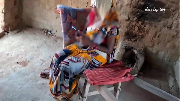 Desi Sexy Bhoji Le Saree Me Bed Pe Chudai Ki, Asli Desi Sex Video, Hindi Dirty Audio Ke Saath Best Indian Sex.