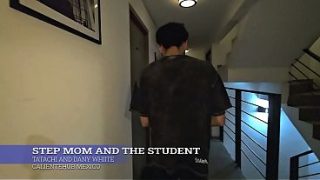 Ibu Tiri Lagi Ngajarin Murid Yang Lagi Tegang, Sampe Basah Semua.