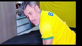 Orang Arab Datang Ke Brasil, Ngebocahin Lubang Belakang Si Bapak Brasil Sampe Keluar (cuplikan)
