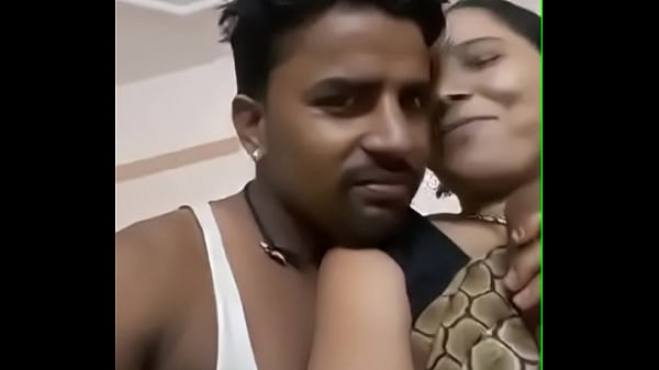 Desi Tante Montok, Tekan-tekan Susu Gede Sampe Muncrat