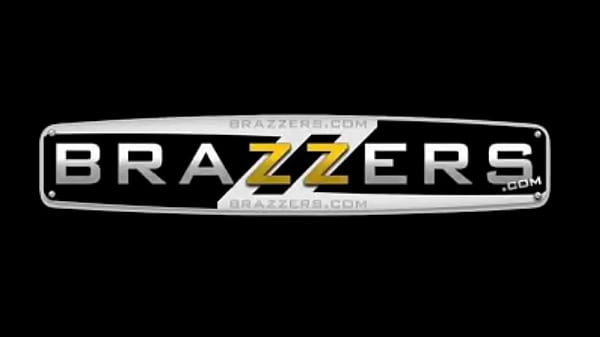 Brazzers, Bintang Porno Goyang Gede, Toket Montok Bikin Ngaceng