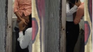 An 18 Yr Old College Girl Gives A Blowjob In The Washroom