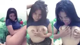 Gea Si Bocah Toge Berkacamata, Live Barbar Bikin Ngilu, Goyangannya Bikin Makin Pengen.