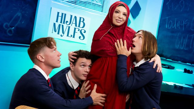 Hijab Mylfs – Butuh Perempuan Beneran Buat Nampung Tiga Kontol Sekaligus