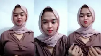 Hijaber Seksi Remas Tetek Sambil Godain Pascol Biar Makin Ngaceng.