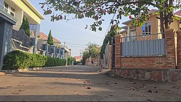 Astaga Mama Arab Sange Parah Colok Memek Di Depan Rumah Dekat Jalan Raya