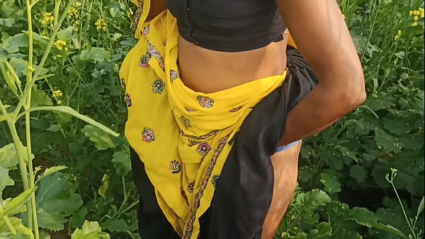 Mamta Ke Sarson Ke Khet Mein Pati Ne Mauka Pakad Kar Zor Ki Chudai Ki, Khuli Hawa Mein Saaf Hindi Aawaz.
