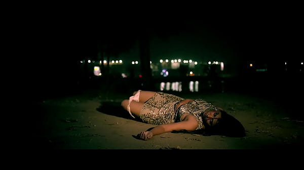 Bintang India Yang Bikin Ngilu, Pamer Tubuh Seksi Memicu Hasrat