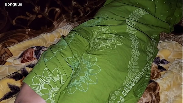 Istri Tetangga Cantik Digenjot Kakak Ipir Sampai Crot Di Memek